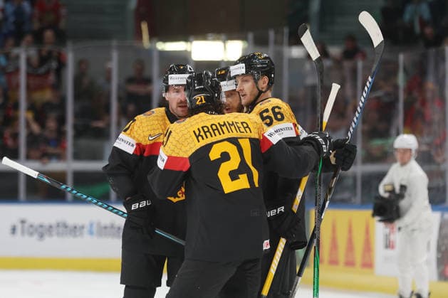 22 05 2026 Swiss Life Arena Zurich , SWITZERLAND, Mens Ice Hockey IIHF World Championship Zurich 2026 Group A GER HUN Goal celebration with Maximilian Kastner, Eric Mik , Nicolas Krammer and Manuel Wiederer GER scoring to make it 1 0