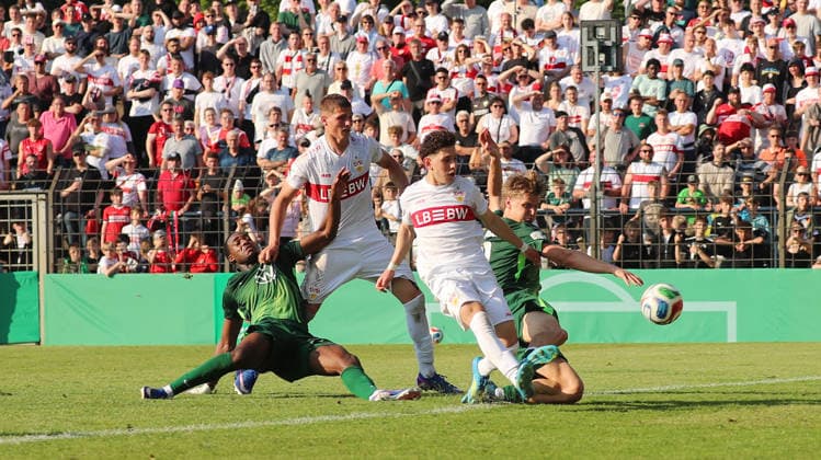 Berlin , Football Final DFB Cup Juniors VfL Wolfsburg vs VfB Stuttgart , Tuncay Durna VfB