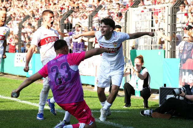 22 05 26 A Junioren DFB Pokal Final 2026 U19 VfL Wolfsburg U19 VfB Stuttgart Germany, Potsdam, 22 05 2026, Football, Season 2025 2026, A Junioren DFB Pokal Final 2026, U19 VfL Wolfsburg U19 VfB Stuttgart Neno Zezelj U19 VfB Stuttgart Jubel Tor 0 3 Zezelj
