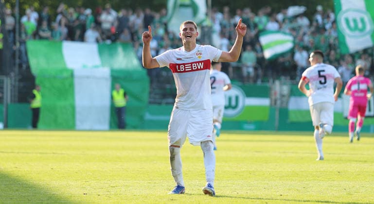 Berlin , Football final DFB Cup Juniors VfL Wolfsburg vs VfB Stuttgart , Enis Redzepi VfB