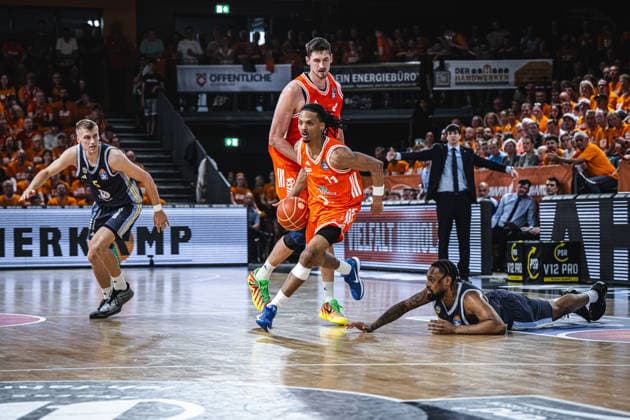 1 Basketball Bundesliga, easyCredit BBL, Season 2025 2026, Men, Playoffs, Quarterfinals, Game 3, 22 05 2026, RASTA Vechta ALBA Berlin Alonzo Verge 11 RASTA Vechta in action Vechta RASTA Dome Lower Saxony Germany