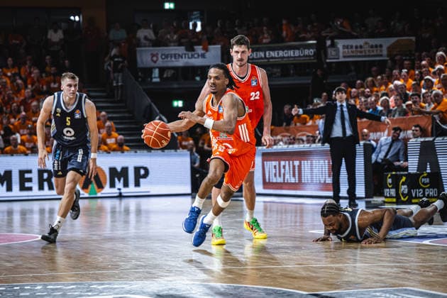 1 Basketball Bundesliga, easyCredit BBL, Season 2025 2026, Men, Playoffs, Quarterfinals, Game 3, 22 05 2026, RASTA Vechta ALBA Berlin Alonzo Verge 11 RASTA Vechta in action Vechta RASTA Dome Lower Saxony Germany