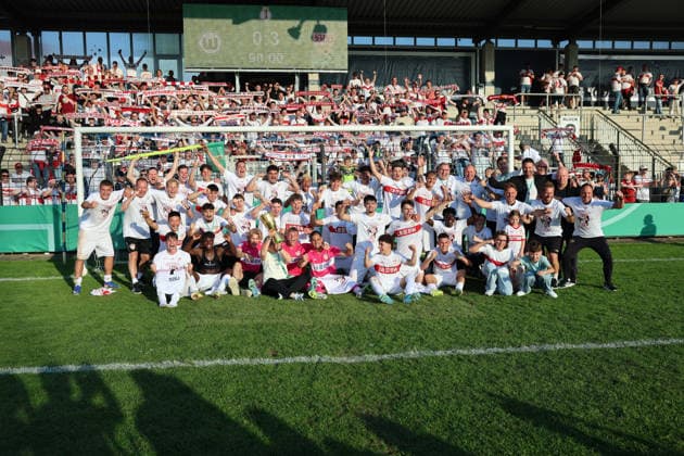 22 05 26 A Juniors DFB Cup Final 2026 U19 VfL Wolfsburg U19 VfB Stuttgart Germany, Potsdam, 22 05 2026, Football, Season 2025 2026, A Juniors DFB Cup Final 2026, U19 VfL Wolfsburg U19 VfB Stuttgart Team Mannschaft U19 VfB Stuttgart Final Cheer Cup Winner