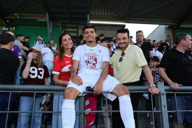 22.05.26 A-Junioren DFB-Pokal Finale 2026 U19 VfL Wolfsburg - U19 VfB Stuttgart Deutschland, Potsdam, 22.05.2026, Fussball, Saison 2025 2026, A-Junioren DFB-Pokal Finale 2026, U19 VfL Wolfsburg - U19 VfB Stuttgart: Giovanni Zarrella mit Frau Jana Ina und Sohn Gabriel Bruno. *** 22 05 26 A Juniors DFB Cup Final 2026 U19 VfL Wolfsburg U19 VfB Stuttgart Germany, Potsdam, 22 05 2026, Football, Season 2025 2026, A Juniors DFB Cup Final 2026, U19 VfL Wolfsburg U19 VfB Stuttgart Giovanni Zarrella with wife Jana Ina and son Gabriel Bruno