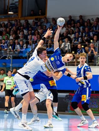22 05 2026, GER, Handball, Men, Season 25 26, Daikin 1 Bl, 32 Matchday, ThSV Eisenach TVB Lemgo Lippe Alexandar Capric ThSV Eisenach, 6 , Frederik Simak TVB Lemgo Lippe 99817 Eisenach Werner Assmann Halle Am Sportp Thueringen Germany