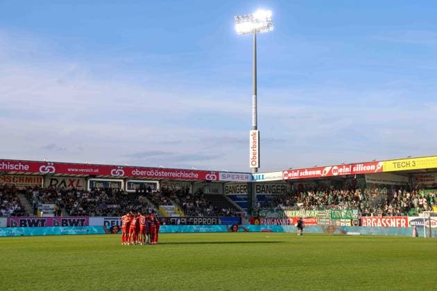 22 05 2026, Ried im Innkreis, AUT, On the road in Upper Austria, SV Oberbank Ried Rapid Vienna, Austrian Football League, ADMIRAL Bundesliga, in the picture players circle, Rapid,