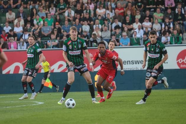 22 05 2026, Ried im Innkreis, AUT, On the road in Upper Austria, SV Oberbank Ried Rapid Vienna, Austrian Football League, ADMIRAL Bundesliga, in the picture Nikki Havenaar Ried , Petter Noaskhare Dahl, Rapid, Ante Bajic, Ried,
