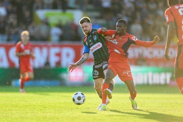 SOCCER - BL, Ried vs Rapid RIED,AUSTRIA,22.MAY.26 - SOCCER - ADMIRAL Bundesliga, Europacup play off, SV Ried vs SK Rapid Wien. Image shows Philipp Pomer (Ried) and Akouan Romeo Amane (Rapid).  GEPAxpictures xDanielaxMoser