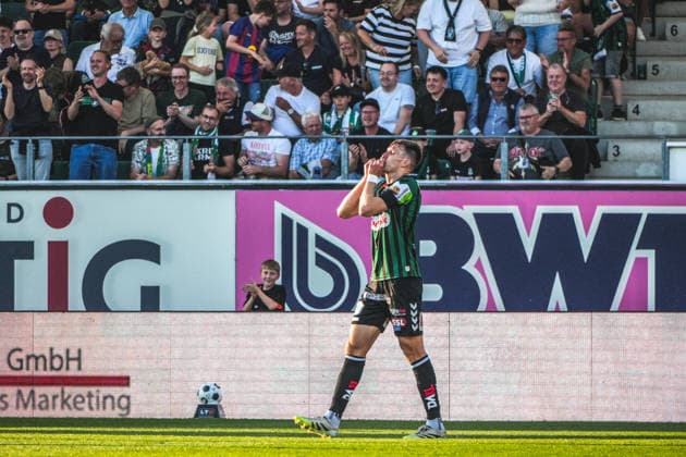 Football Austria, Admiral Bundesliga European Cup Playoff Final ECL 2025 2026, SV Oberbank Ried vs SK Rapid Wien SKR BWT x Oberösterreichische Arena Ried Nikki Havenaar SV Oberbank Ried with the goal to 0 1 cheers, goal celebration Copyright: xLukasxBierederx
