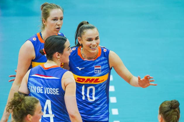 2026-05-22 Netherlands v Ukraine - Four Nations Cup APELDOORN, NETHERLANDS - MAY 22: Britte Stuut of The Netherlands, Nicole Van de Vosse of The Netherlands, Sarah Van Aalen of The Netherlands during the Four Nations Cup match between Netherlands and Ukraine at Omnisport on May 22, 2026 in Apeldoorn, Netherlands. Apeldoorn Omnisport Netherlands Content not available for redistribution in The Netherlands directly or indirectly through any third parties. Copyright: xAndrexWeeningx