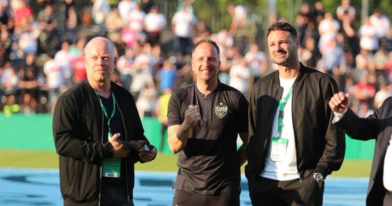 Berlin , soccer final DFB cup juniors VfL Wolfsburg vs VfB Stuttgart , from left Stephan Hildebrandt Tobias Rathgeb Daniel Teufel VfB