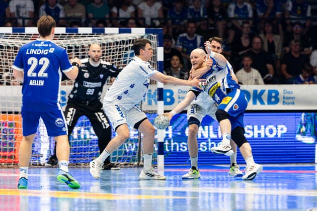22 05 2026, GER, Handball, Men, Season 25 26, Daikin 1 Bl, 32 Matchday, ThSV Eisenach TVB Lemgo Lippe Peter Walz ThSV Eisenach,14 , Hendrik Wagner TVB Lemgo Lippe 99817 Eisenach Werner Assmann Halle Am Sportp Thueringen Germany