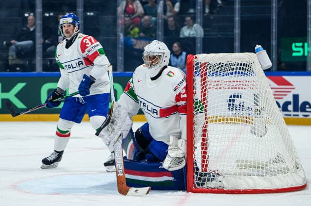 260522 Goaltender Damian Clara of Italy during the 2026 IIHF Ice Hockey World Championship match between Sweden and Italy on May 22, 2026 in Fribourg Photo Jesper Zerman BILDBYRAN kod JZ JZ0726 ishockey ice hockey ishockey vm 2026 vm 2026 iihf world championship sverige sweden italien italy bbeng  Copyright: JESPERxZERMAN BB260522JZ095