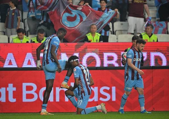 Trabzonspor v TUMOSAN Konyaspor - Turkish Cup Final ANTALYA, TURKIYE - MAY 22: Paul Onuach (L) of Trabzonspor celebrates after scoring a goal with his teammates during Turkish Cup final between Trabzonspor and TUMOSAN Konyaspor at Corendon Airlines Park Antalya Stadium in Antalya, Turkiye on May 22, 2026. Hakan Nural Anadolu Antalya Turkey. Editorial use only. Please get in touch for any other usage.  Copyright: x2026xAnadoluxHakanxNuralx