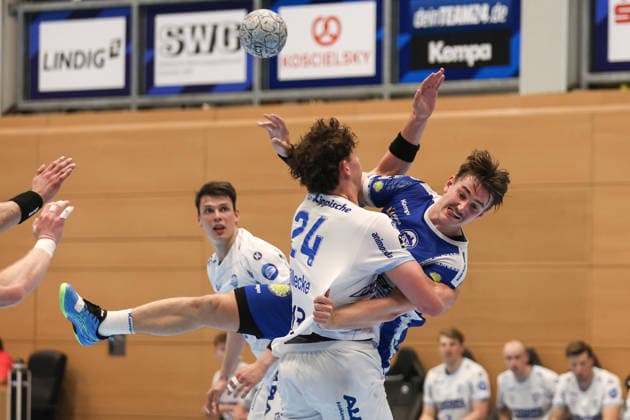2026 05 22, xkwix, Handball, HBL, ThSV Eisenach TBV Lemgo Lippe, Werner Aßmann Halle, 32 Matchday, Season 2025 2026 Felix Aellen ThSV Eisenach 22 JoÃ l Willecke TBV Lemgo Lippe 24 throwing in a duel against Photo xKamilxWilkowskixPressefotoKochx Thüringen Germany