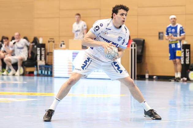2026 05 22, xkwix, Handball, HBL, ThSV Eisenach TBV Lemgo Lippe, Werner Aßmann Halle, 32 Spieltag, Saison 2025 2026 Samuel Zehnder TBV Lemgo Lippe 4 throws the ball at the goal during a free throw Photo xKamilxWilkowskixPressefotoKochx Thüringen Germany