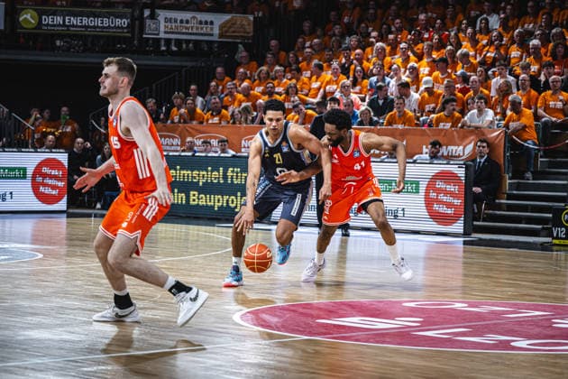1 Basketball Bundesliga, easyCredit BBL, Season 2025 2026, Men, Playoffs, Quarterfinals, Game 3, 22 05 2026, RASTA Vechta ALBA Berlin Michael Rataj 21 ALBA BERLIN in action Vechta RASTA Dome Lower Saxony Germany