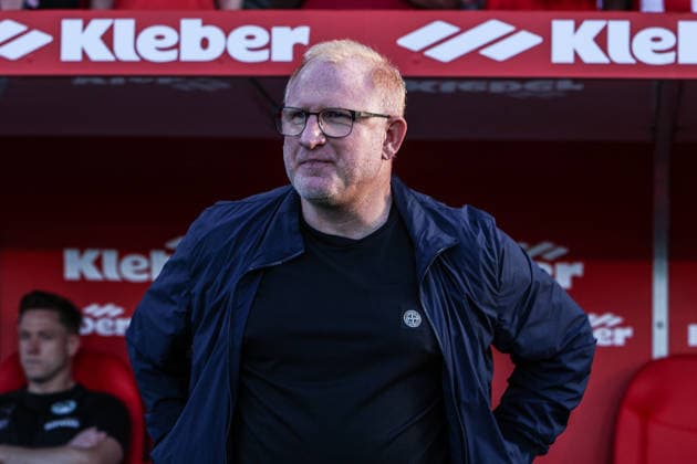 Sport, Football, Relegation 2026 Season 2025 2026 First leg Rot Weiss Essen SpVgg Greuther Fürth 22 05 2026, Stadion an der Hafenstraße Heiko Vogel Head coach, Greuther Fürth Essen Stadion an der Hafenstraße North Rhine-Westphalia Germany
