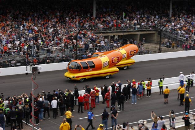 INDIANAPOLIS, IN - MAY 22: The Oscar Mayer Weiner New York Dogs pulls away down the front stretch to close out the Weiner 500 Race during practice for the NTT IndyCar, Indy Car, IRL, USA Series Miller Light Carb Day on May 22, 2026 at Indianapolis Motor Speedway in Indianapolis, IN. (Photo by Jeffrey Brown Icon Sportswire) AUTO: MAY 22 NTT IndyCar Series Miller Lite Carb Day EDITORIAL USE ONLY Icon052226061