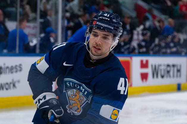 ZURICH, SWITZERLAND - MAY 22: Ville Hainola (Finland, 41) during the Preliminary Round - Group A Match 35 between Finland and Great Britain at the IIHF Ice hockey, Eishockey World Championship, WM, Weltmeisterschaft 2026, Swiss Life Arena on May 22, 2026 in Zurich, Switzerland. Zurich Switzerland Copyright: xTimoxSteinx