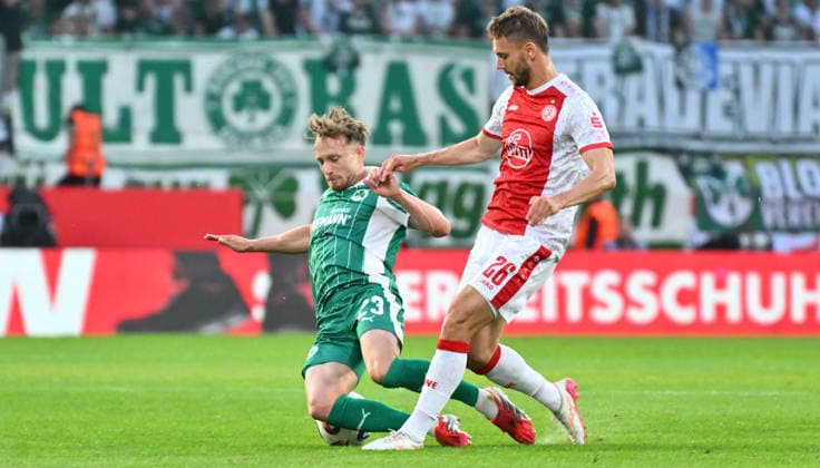 22 05 2026 Soccer season 2025 2026 Relegation 2 Soccer Bundesliga first leg Rot Weiss Essen RWE SpVgg Greuther Fürth Kleeblatt Sportfoto Zink xwoxzix DFL regulations prohibit any use of photographs as image sequences and or quasi video only for editorial use Jannik Dehm 23, SpVgg Greuther Fürth Torben Müsel 26, Rot Weiss Essen