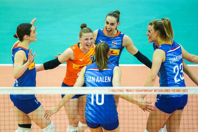 2026-05-22 Netherlands v Ukraine - Four Nations Cup APELDOORN, NETHERLANDS - MAY 22: Nicole Van de Vosse of The Netherlands, Florien Reesink of The Netherlands, Sarah Van Aalen of The Netherlands, Laura Jansen of The Netherlands, Eline Timmerman of The Netherlands during the Four Nations Cup match between Netherlands and Ukraine at Omnisport on May 22, 2026 in Apeldoorn, Netherlands. Apeldoorn Omnisport Netherlands Content not available for redistribution in The Netherlands directly or indirectly through any third parties. Copyright: xAndrexWeeningx