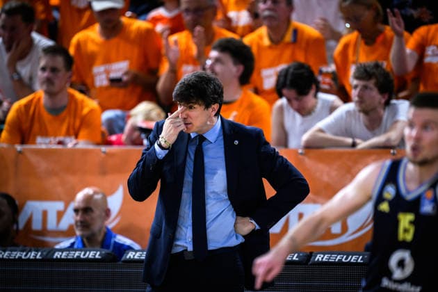 22 05 2026, Rasta Dome, Vechta Basketball, easyCredit Bundesliga, Playoffs quarterfinals, Rasta Vechta vs ALBA Berlin Pedro Calles Coach Headcoach Berlin