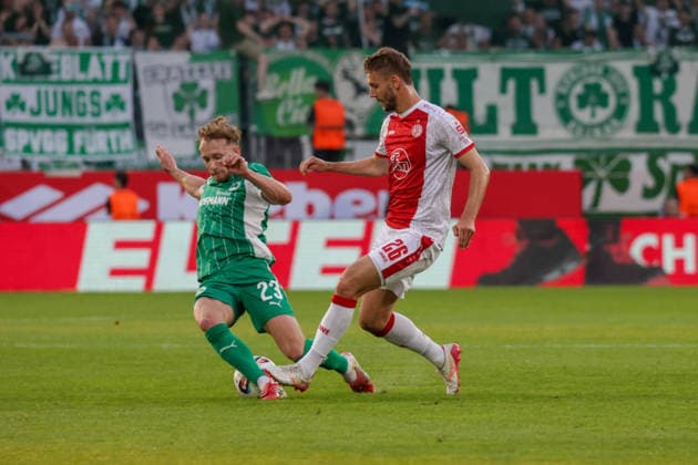 22 05 2026, xgrfx, Soccer 2 Bundesliga Relegation, Rot Weiss Essen SpVgg Greuther Fürth v l Jannik Dehm Greuther Fürth , Torben Müsel Rot Weiß Essen DFL DFB REGULATIONS PROHIBIT ANY USE OF PHOTOGRAPHS as IMAGE SEQUENCES and or QUASI VIDEO Essen