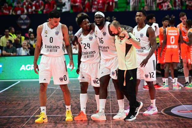 Valencia Basket v Real Madrid Euroleague Final Four Usman Garuba of Real Madrid injuries during the Euroleague match, Final Four Semifinal between Valencia Basket v Real Madrid played at ATHENS Telekom Center Athens Stadium on May 22nd 2026 in Athens Greece Athens Greece Basketball Copyright: xAgenciaxLOFx