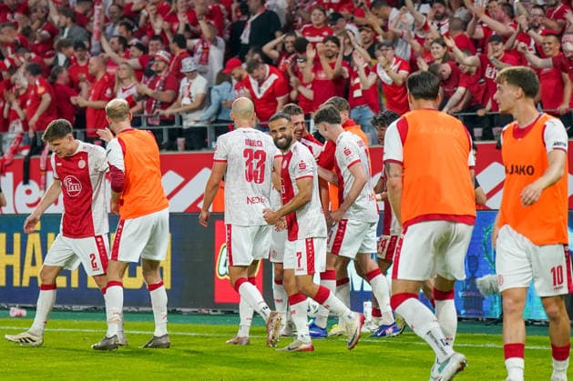 Germany Soccer 2 Bundesliga Relegation 2025 2026 Rot Weiss Essen vs SpVgg Greuther Fürth Stadion an der Hafenstraße Essen Goal and goal celebration to 1 0 by Torben Müsel Torben Muesel Rot Weiss Essen, 26 Joy, emotions, jubilation Copyright: xJOERANxSTEINSIEKx