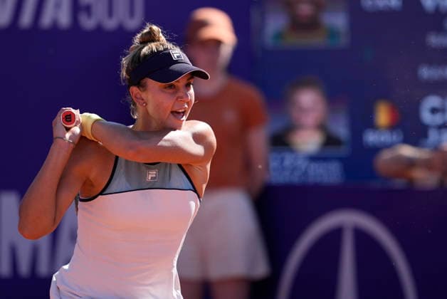 2026 WTA, Tennis Damen Strasbourg 500 - Semi Finals (Day 6) Mboko (CAN) V Cristain (ROU) Jaqueline Cristian of Romania competes during the semifinal at the 2026 WTA Internationaux de Strasbourg Women s tennis tournament at the Tennis Club de Strasbourg in Strasbourg, France, on May 22, 2026. Strasbourg France  Copyright: xOwenxHammondx originalFilename:hammond-2026wtai260522_npZ69.jpg