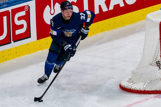 ZURICH, SWITZERLAND - MAY 22: Nikolas Matinpalo (Finland, 33) during build-up play during the Preliminary Round - Group A Match 35 between Finland and Great Britain at the IIHF Ice hockey, Eishockey World Championship, WM, Weltmeisterschaft 2026, Swiss Life Arena on May 22, 2026 in Zurich, Switzerland. Zurich Switzerland Copyright: xTimoxSteinx