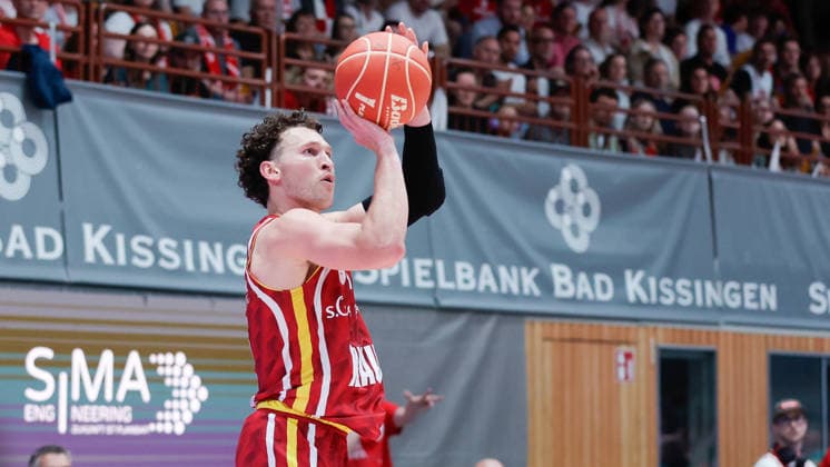 In the picture Brae Ivey Wuerzburg Baskets, 11 with the three-pointer 22 05 2026, Basketball, Fitness First Wuerzburg Baskets vs Telekom Baskets Bonn, easyCredit BBL Playoffs, 3 Quarterfinals, Germany, 97072, tectake Arena Wuerzburg, Copyright: HMBxMedia xJulienxBecker