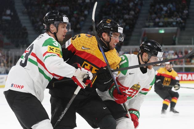 22 05 2026 Swiss Life Arena Zurich , SWITZERLAND, Mens Ice Hockey IIHF World Championship Zurich 2026 Group A GER HUN Frederik Tiffels center,GER against Milan Horvath left and Peter Vincze HUN