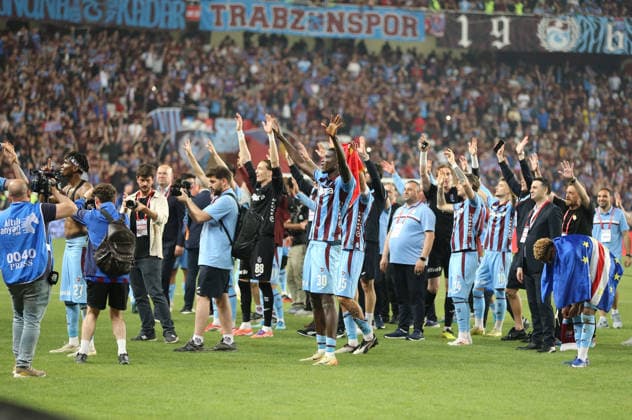 Trabzonspor v TUMOSAN Konyaspor - Turkish Cup Final ANTALYA, TURKIYE - MAY 22: Players of Trabzonspor celebrate victory after Turkish Cup final match between Trabzonspor and TUMOSAN Konyaspor at Corendon Airlines Park Antalya Stadium in Antalya, Turkiye on May 22, 2026. Fatih Hepokur Anadolu Antalya Turkey. Editorial use only. Please get in touch for any other usage.  Copyright: x2026xAnadoluxFatihxHepokurx