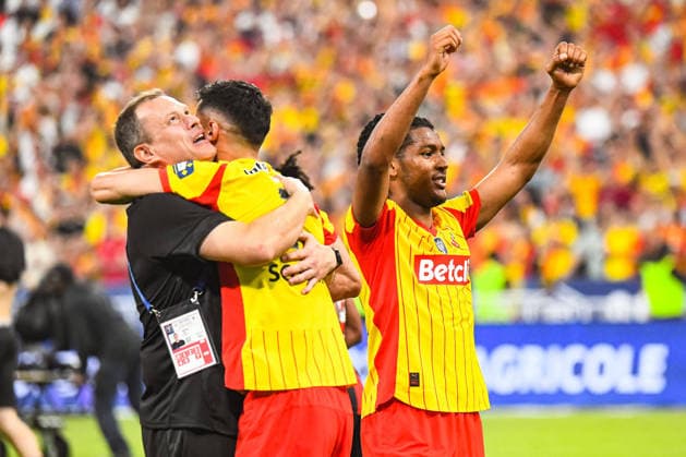 FOOTBALL : RC Lens vs OGC Nice - Coupe de France - Finale - 22 05 2026 Joie des joueurs du RC Lens apres le coup de sifflet final Saint DenisFrance  Copyright: xBaptistexAutissierx