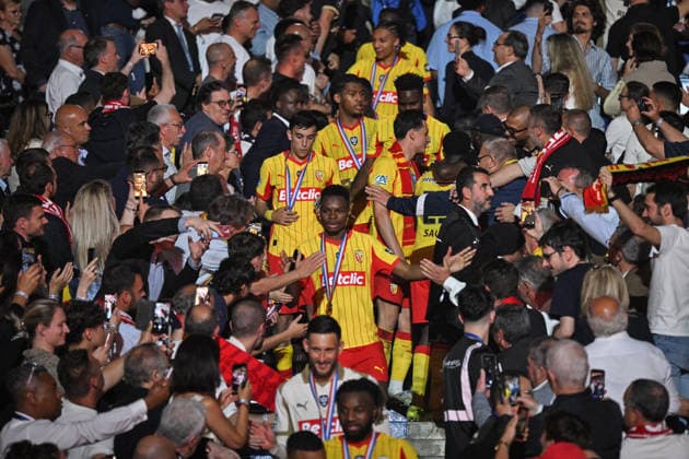 French Cup - RC Lens wins over OGC Nice FA RC Lens’ players celebrate their win over during OGC Nice after the French Cup final football match at the Stade de France in Paris on May 22, 2026. Photo by Firas Abdullah ABACAPRESS.COM Paris Ile-de-France France  Copyright: xAbdullahxFiras ABACAx