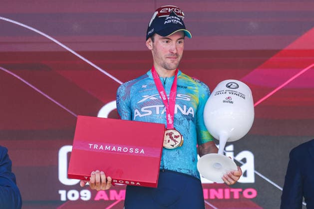 CYCLING - Giro d Italia - Stage 13 - Alessandria - Verbania Photo by IPA ABACAPRESS.COM84981885 - Alberto Bettiol of Italy (XDS Astana Team) celebrates at podium as stage winner during the 109th Giro d Italia 2026, Stage 13 a 189km stage from Alessandria to Verbania UCIWT on May 22, 2026 in Verbania, Italy Verbania Italy  Copyright: xIPAxSport ABACAx