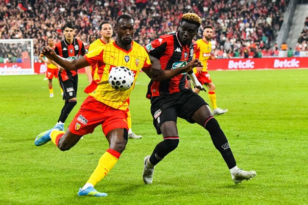 FOOTBALL : RC Lens vs OGC Nice - Coupe de France - Finale - 22 05 2026 Abdallah Sima (RC Lens) Kojo Peprah Oppong (OGC Nice) Saint DenisFrance  Copyright: xBaptistexAutissierx