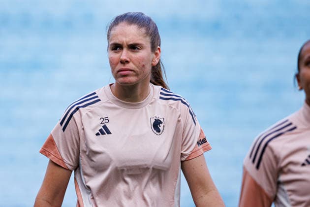 Ines Benyahia seen during the OL Lyonnes Official Training Session before UEFA Womens Champions League 2026 final (Maciej Rogowski Ball Raw Images) Oslo Ullevaal Stadion Norway Copyright: xMaciejxRogowskix maciejrogowski_22_05_2026_lyoness-28