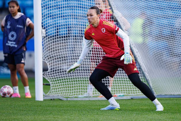 Christiane Endler seen during the OL Lyonnes Official Training Session before UEFA Womens Champions League 2026 final (Maciej Rogowski Ball Raw Images) Oslo Ullevaal Stadion Norway Copyright: xMaciejxRogowskix maciejrogowski_22_05_2026_lyoness-60