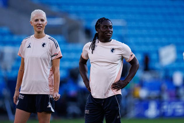 Sofie Svava and Tabitha Chawinga seen during the OL Lyonnes Official Training Session before UEFA Womens Champions League 2026 final (Maciej Rogowski Ball Raw Images) Oslo Ullevaal Stadion Norway Copyright: xMaciejxRogowskix maciejrogowski_22_05_2026_lyoness-88