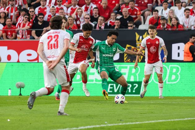 22 05 2026, xgrfx, Soccer 2 Bundesliga Relegation, Rot Weiss Essen SpVgg Greuther Fürth v l Kaito Mizuta Rot Weiß Essen , Sayfallah Ltaief Greuther Fürth DFL DFB REGULATIONS PROHIBIT ANY USE OF PHOTOGRAPHS as IMAGE SEQUENCES and or QUASI VIDEO Essen