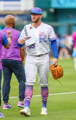 MLB, Baseball Herren, USA 2026: Mariners Vs Royals May 22 MAY 22, 2026: Kansas City Royals starting pitcher Noah Cameron (65) walks towards the dugout after warming up against the Seattle Mariners at Kauffman Stadium in Kansas City, MO. Roman Puno CSM (Credit Image: Â Roman Puno Cal Media) Kansas City Missouri United States EDITORIAL USE ONLY Copyright: xx ZUMA-20260522_zma_c04_073.jpg RomanxPunox csmphotothree491413