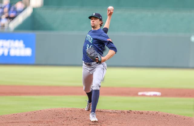 MAY 22, 2026: Seattle Mariners starting pitcher Logan Gilbert (36) warms up before the game against the Kansas City Royals at Kauffman Stadium in Kansas City, MO. CSM MLB, Baseball Herren, USA 2026: Mariners Vs Royals May 22  - ZUMAc04_ 20260522_zma_c04_054 Copyright: xRomanxPunox
