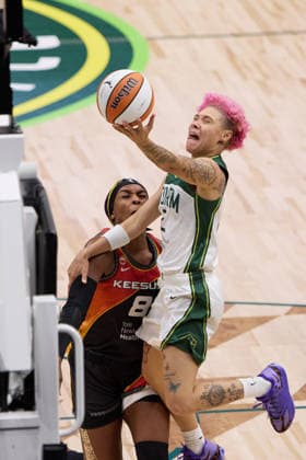 May 22, 2026, Seattle, Washington, USA: Seattle guard NATISHA HIEDEMAN (2) attempts a lay-up in the third quarter of the WNBA, Basketball Damen, USA match between the Seattle Storm and Connecticut Sun at Climate Pledge Arena in Seattle. WNBA 2026: Seattle 77:59 Connecticut  - ZUMAd218 20260522_zsp_d218_012 Copyright: xRichardxDizonx