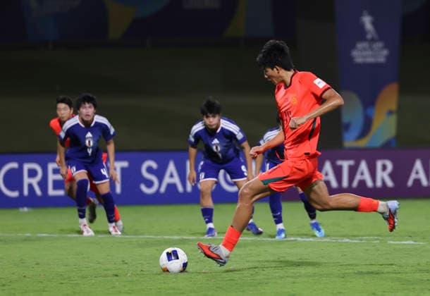 (260523) -- JEDDAH, May 23, 2026 -- China s Zhao Songyuan (Front) takes a penalty kick during the final between China and Japan at the 2026 AFC U17, U 17 Asian Cup in Jeddah, Saudi Arabia, May 22, 2026. ) (SP)SAUDI ARABIA-JEDDAH-FOOTBALL-AFC U17 ASIAN CUP 2026-CHINA VS JAPAN WangxHaizhou 