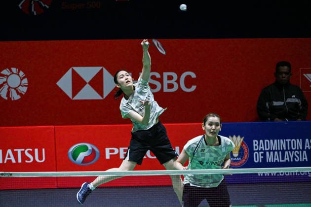 260522 -- KUALA LUMPUR, May 22, 2026 -- Iwanaga Rin Nakanishi Kie L of Japan compete during the women s doubles quarterfinal against Chen Fanshutian Luo Xumin of China at 2026 Malaysia Masters badminton tournament in Kuala Lumpur, Malaysia, May 22, 2026. Photo by Xinhua SP MALAYSIA-KUALA LUMPUR-BADMINTON-MALAYSIA MASTERS-WOMEN S DOUBLES ChongxVoonxChung  (SP) MALAYSIA-KUALA LUMPUR-BADMINTON-MALAYSIA MASTERS-WOMEN S DOUBLES IMAGO ChongxVoonxChung  imago images 0857323526