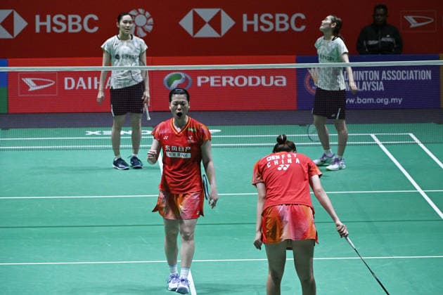 260522 -- KUALA LUMPUR, May 22, 2026 -- Chen Fanshutian Luo Xumin L, bottom of China celebrate after winning the women s doubles quarterfinal against Iwanaga Rin Nakanishi Kie of Japan at 2026 Malaysia Masters badminton tournament in Kuala Lumpur, Malaysia, May 22, 2026. Photo by Xinhua SP MALAYSIA-KUALA LUMPUR-BADMINTON-MALAYSIA MASTERS-WOMEN S DOUBLES ChongxVoonxChung  (SP) MALAYSIA-KUALA LUMPUR-BADMINTON-MALAYSIA MASTERS-WOMEN S DOUBLES IMAGO ChongxVoonxChung  imago images 0857323530