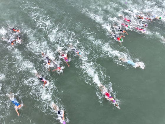 2026 Lianyungang Triathlon Asian Cup Contestants compete in the Excellent Group of the 2026 Lianyungang Triathlon Asian Cup in Lianyungang, Jiangsu Province, China on May 23, 2026. Lianyungang Jiangsu China  Copyright: xCFOTOx i1779547961978